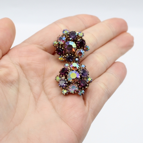 Vintage rhinestone clip earrings - Picture 5 of 7